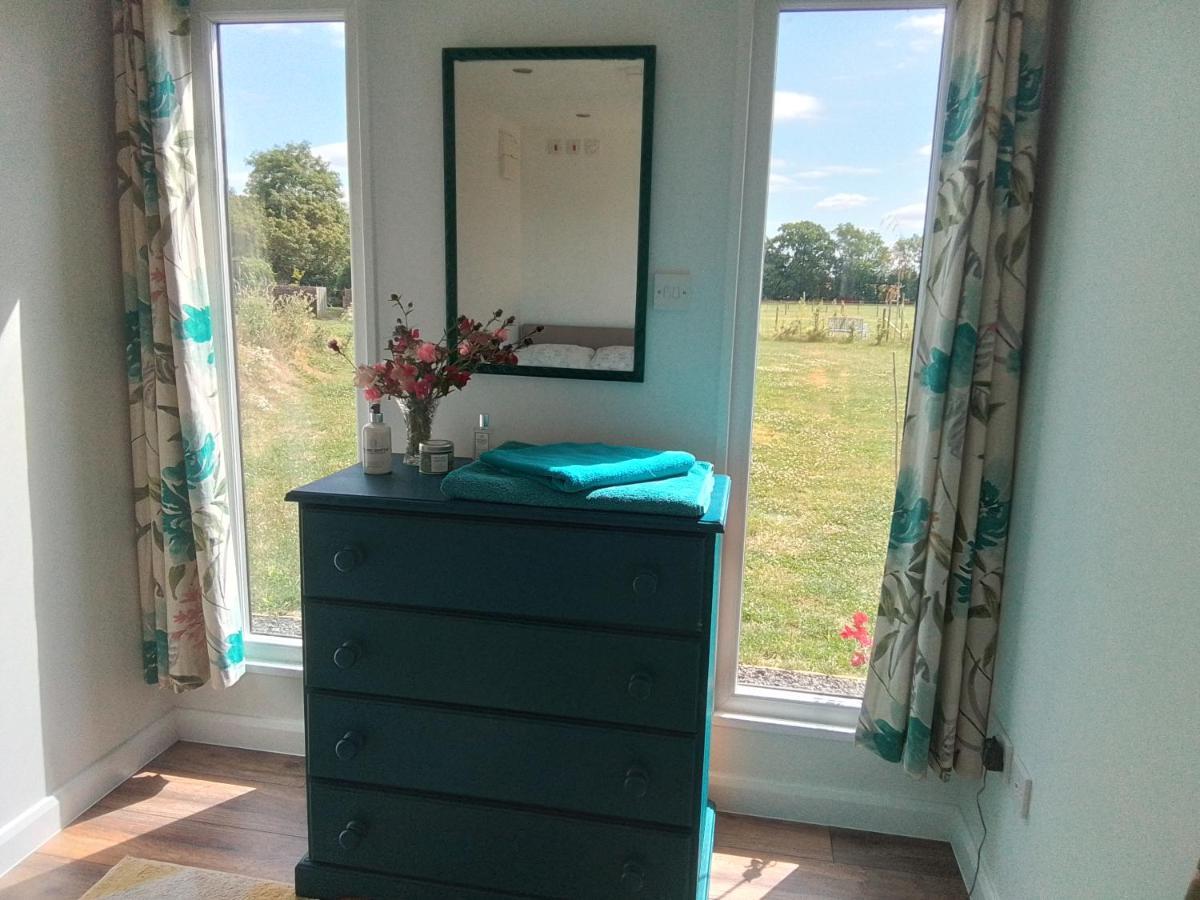 Bluebell Cabin Badsey 外观 照片